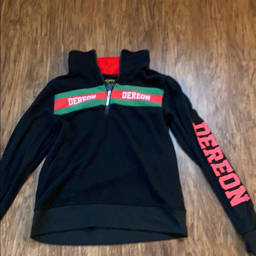 Sweatshirt